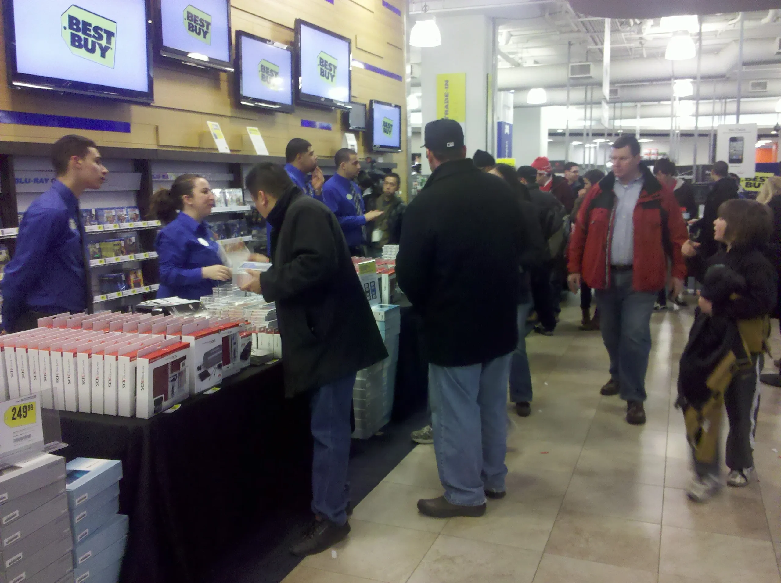 nintendo 3ds launch event picking up new handheld scaled