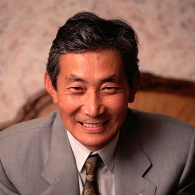 minoru arakawa